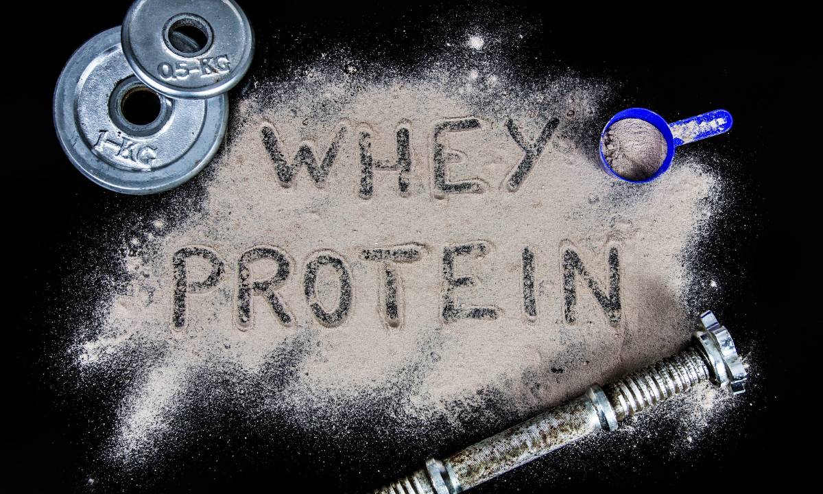 Whey Protein: Os mitos sobre um dos suplementos mais consumidos no