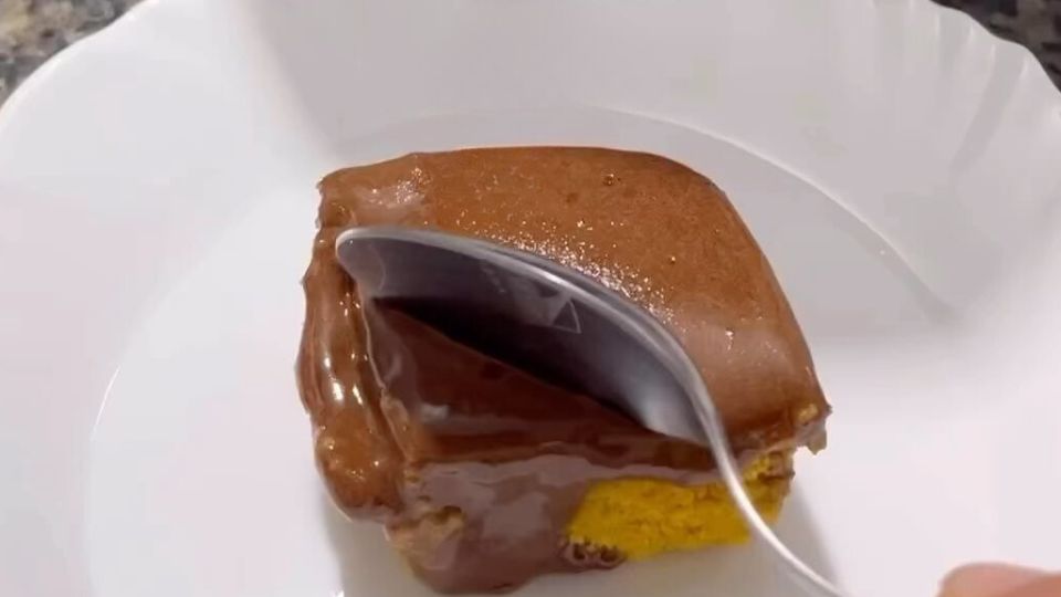 Bolo de cenoura proteico.