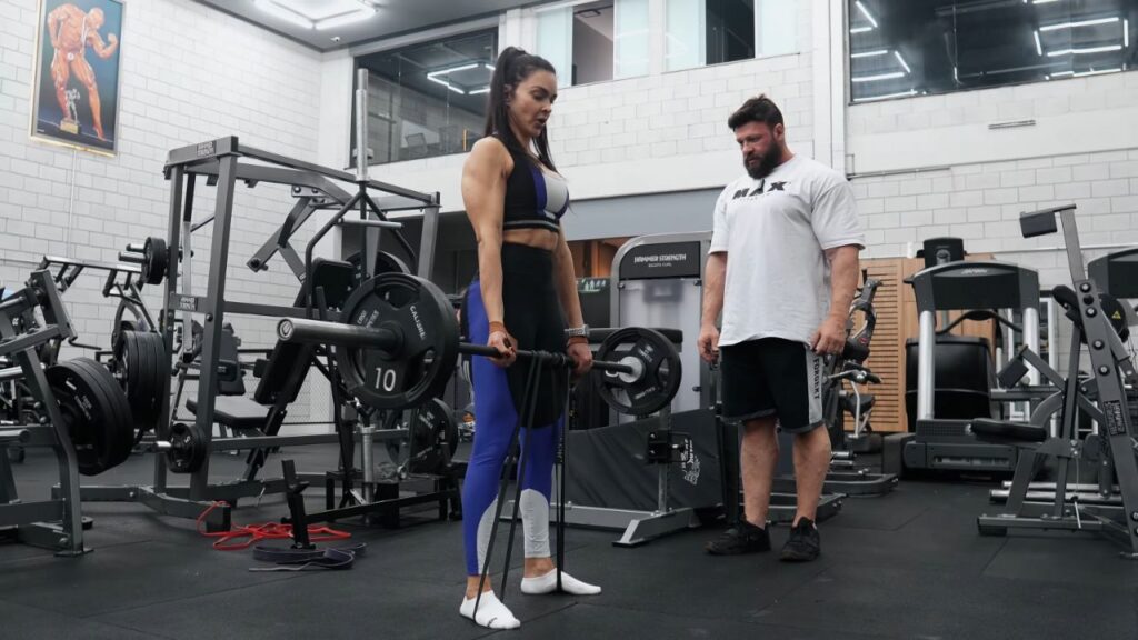 mulher durante exercício fisico