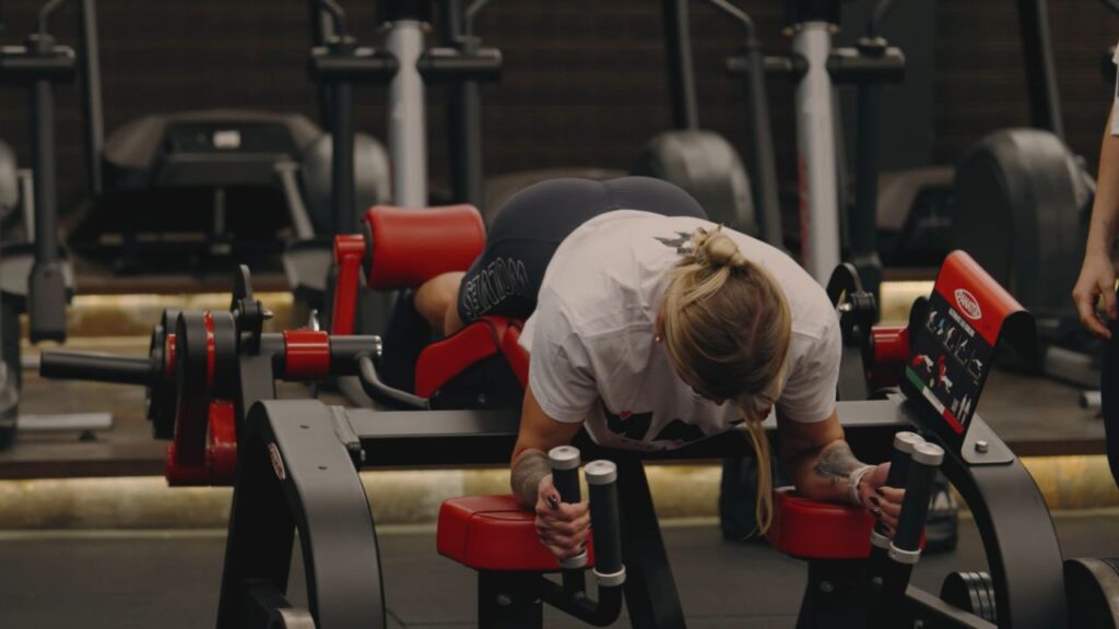 Flexao-unilateral-em-maquina